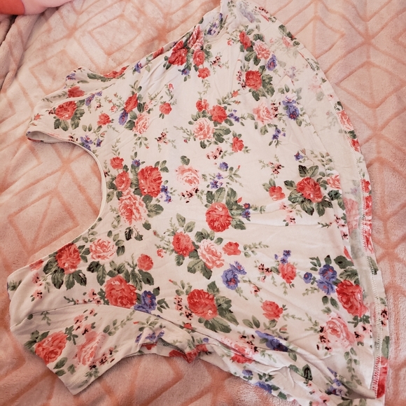 Floral Shasa top! - Picture 4 of 4